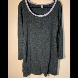 Pink blush Long sweater stretches for maternity or not maternity.  Size L